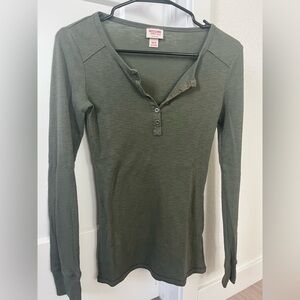 *SOLD* Mossimo Supply Co. Forest Green Long Sleeve Tee